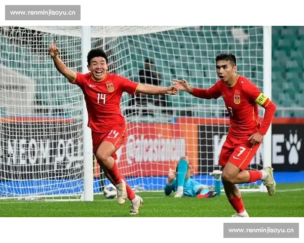 中国队鏖战卡塔尔展现顽强斗志全场鏖战彰显拼搏精神再燃希望